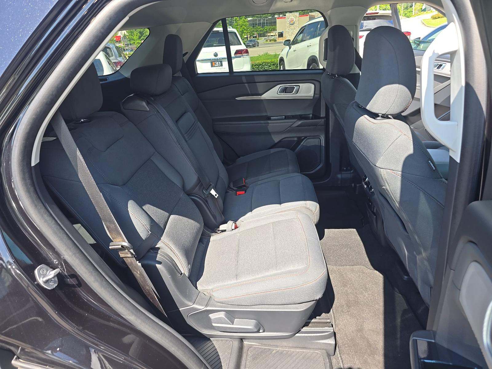2025 Ford Explorer Active RWD