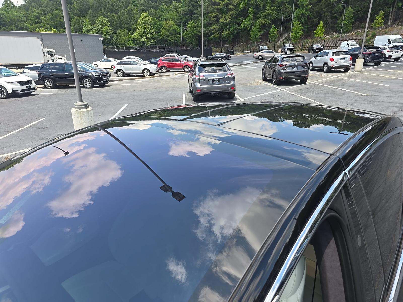 TESLA MODEL X - 8