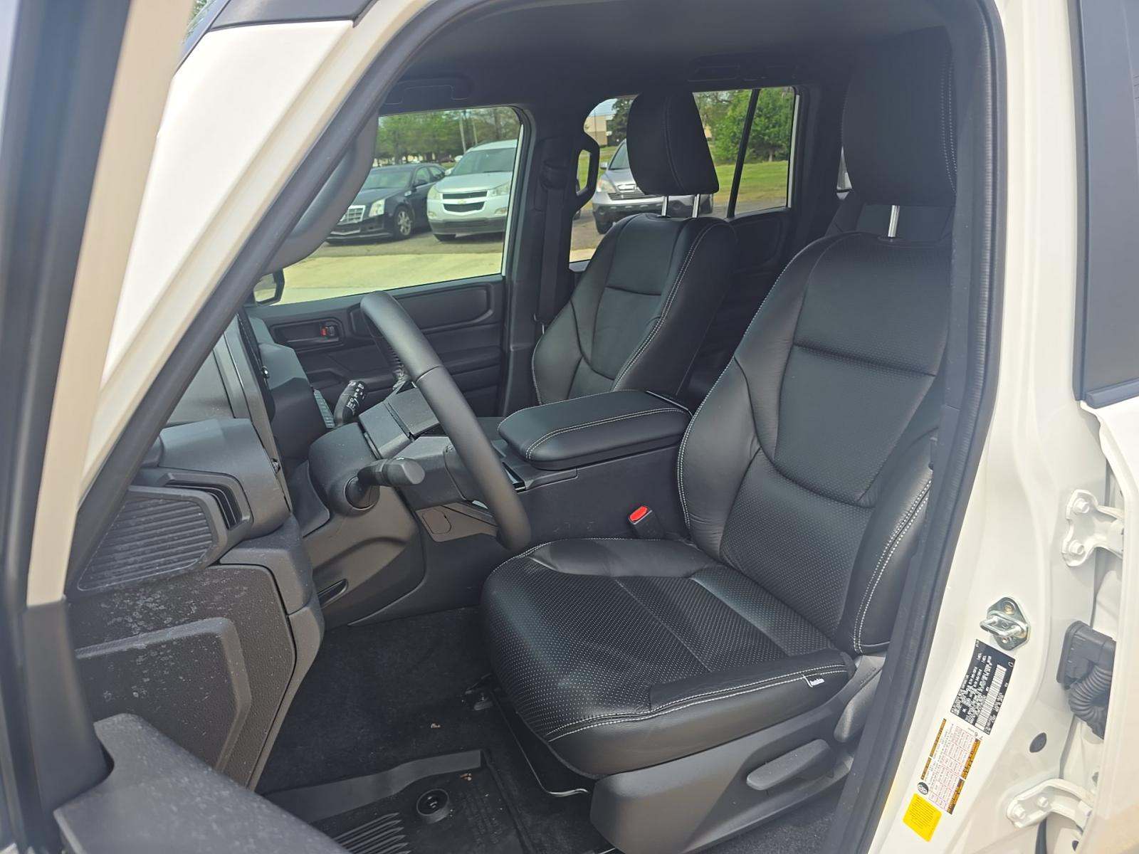 TOYOTA LAND CRUISER - 6