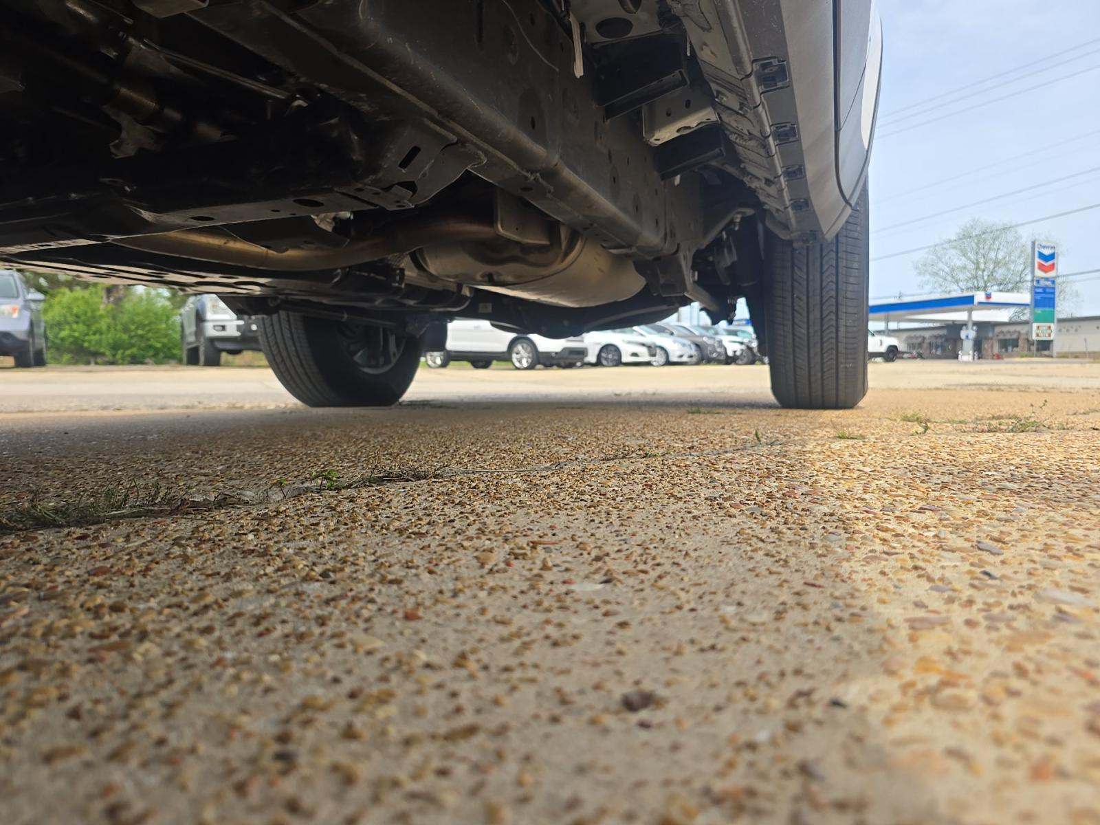 TOYOTA LAND CRUISER - 7