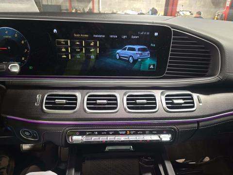 MERCEDES-BENZ GLS - 10