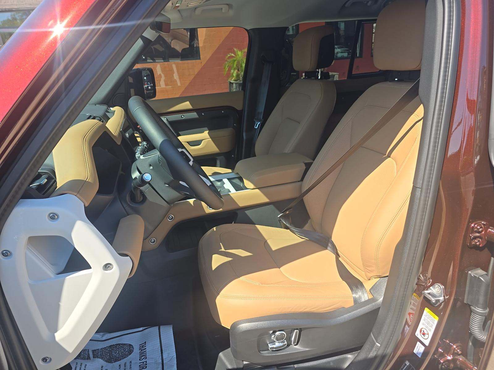 2025 Land Rover Defender 130 X-Dynamic SE AWD
