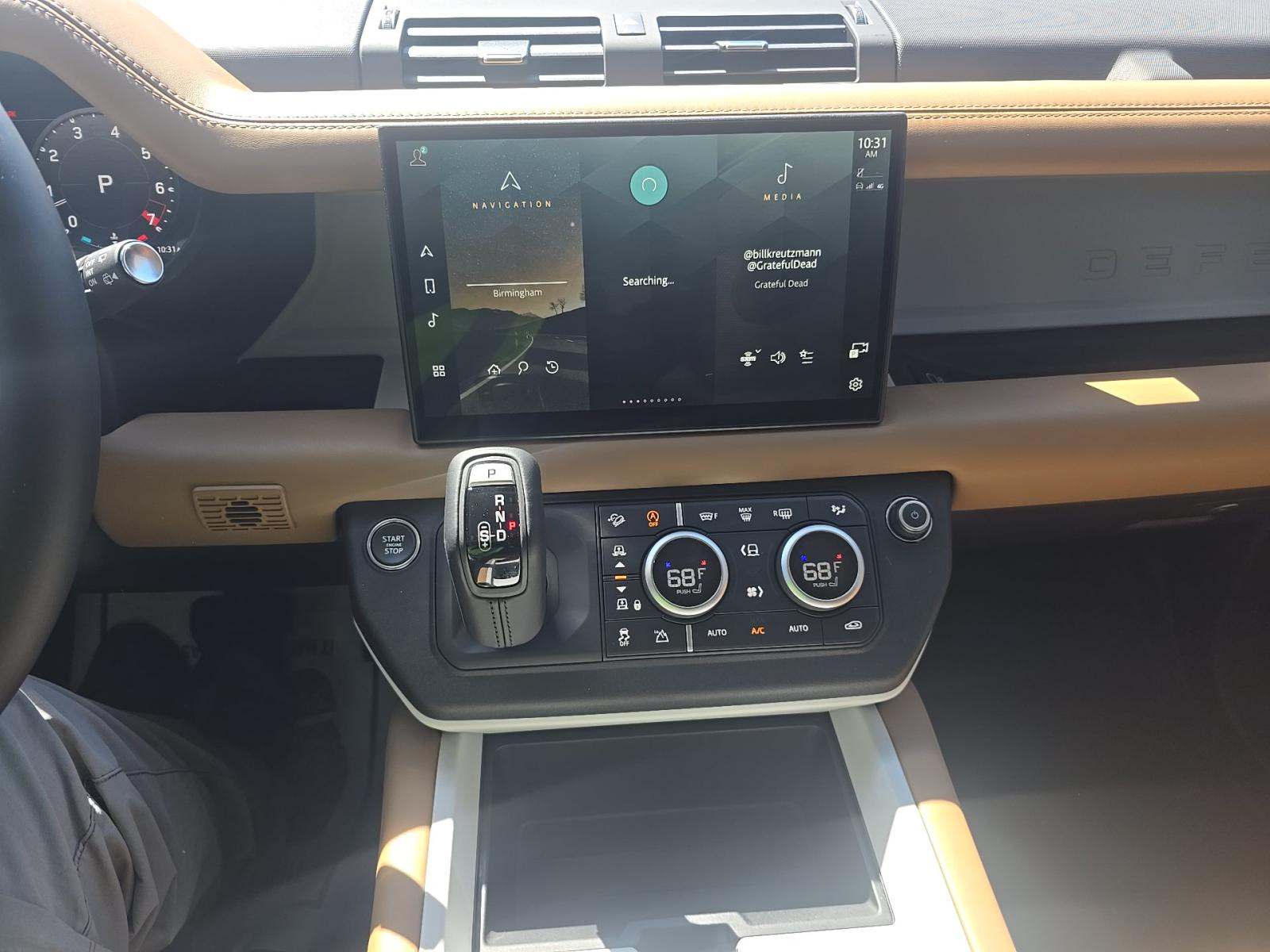 2025 Land Rover Defender 130 X-Dynamic SE AWD