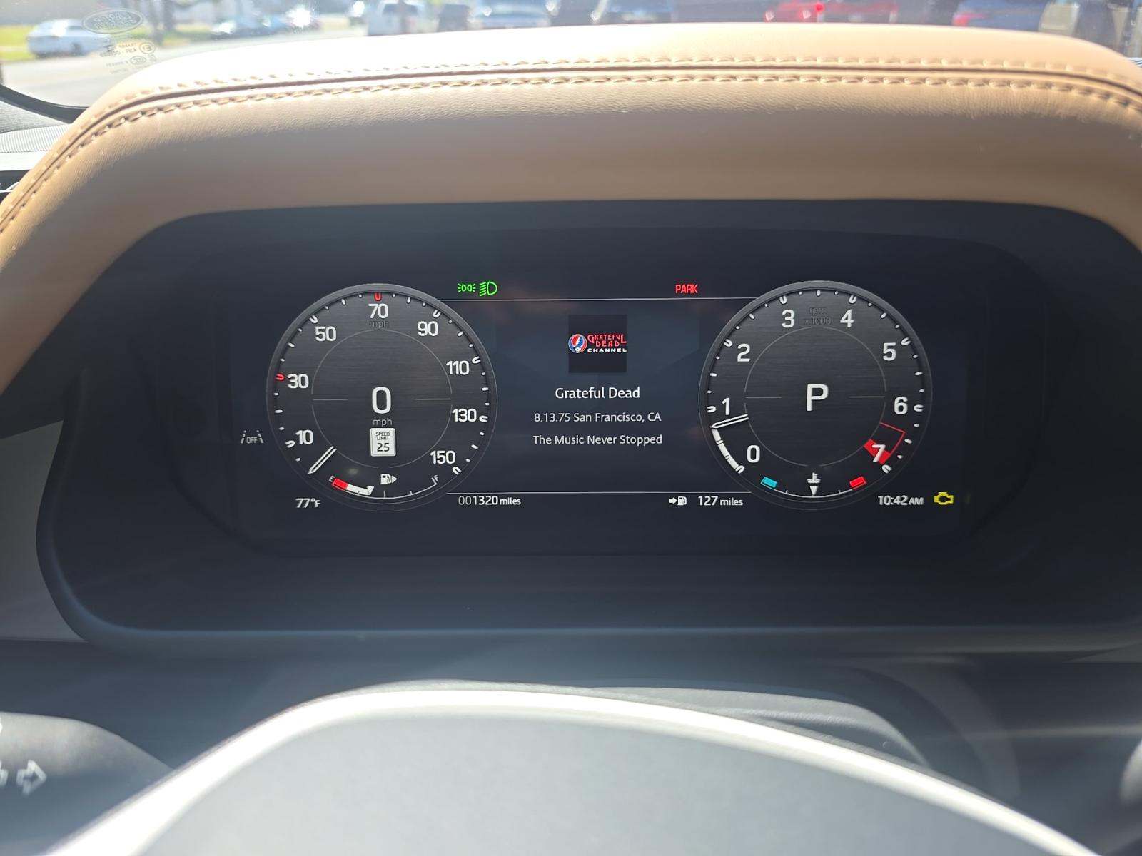2025 Land Rover Defender 130 X-Dynamic SE AWD
