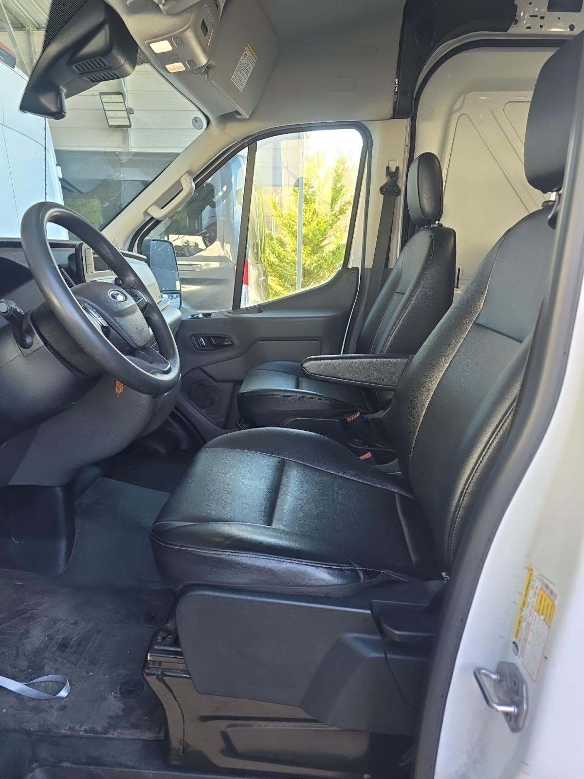 FORD TRANSIT 250 - 6