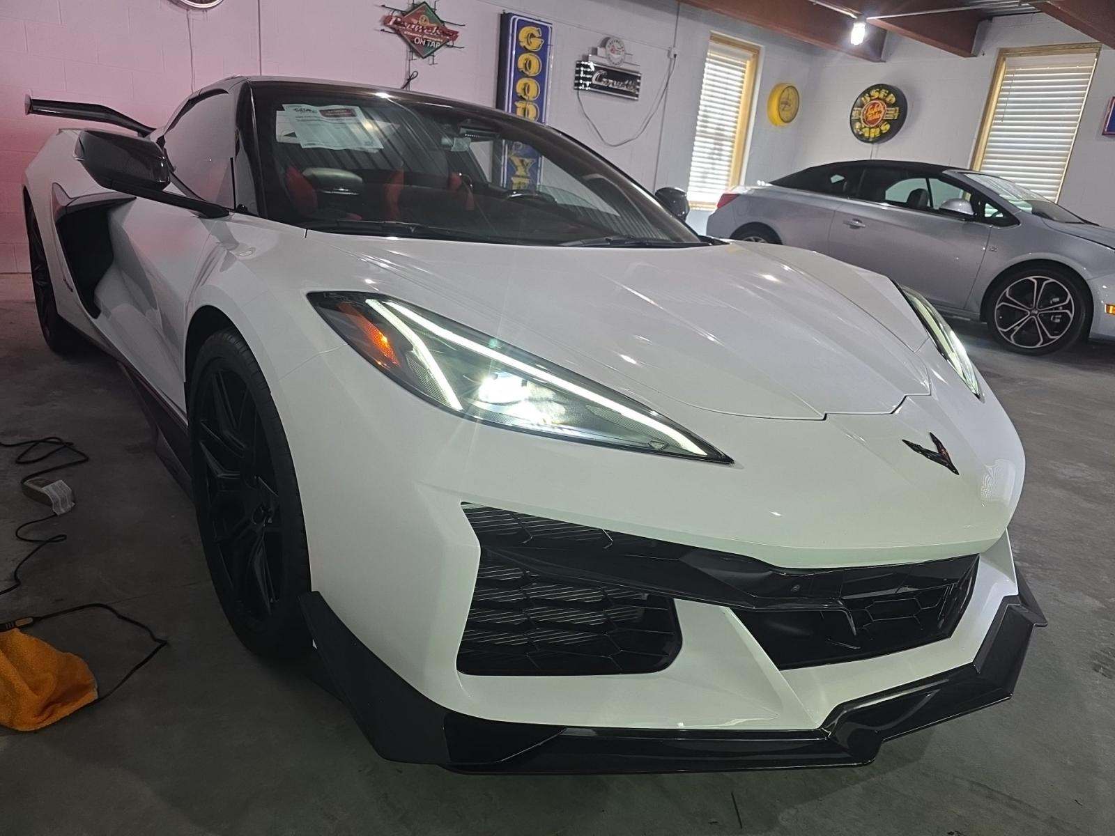 CHEVROLET CORVETTE - 4