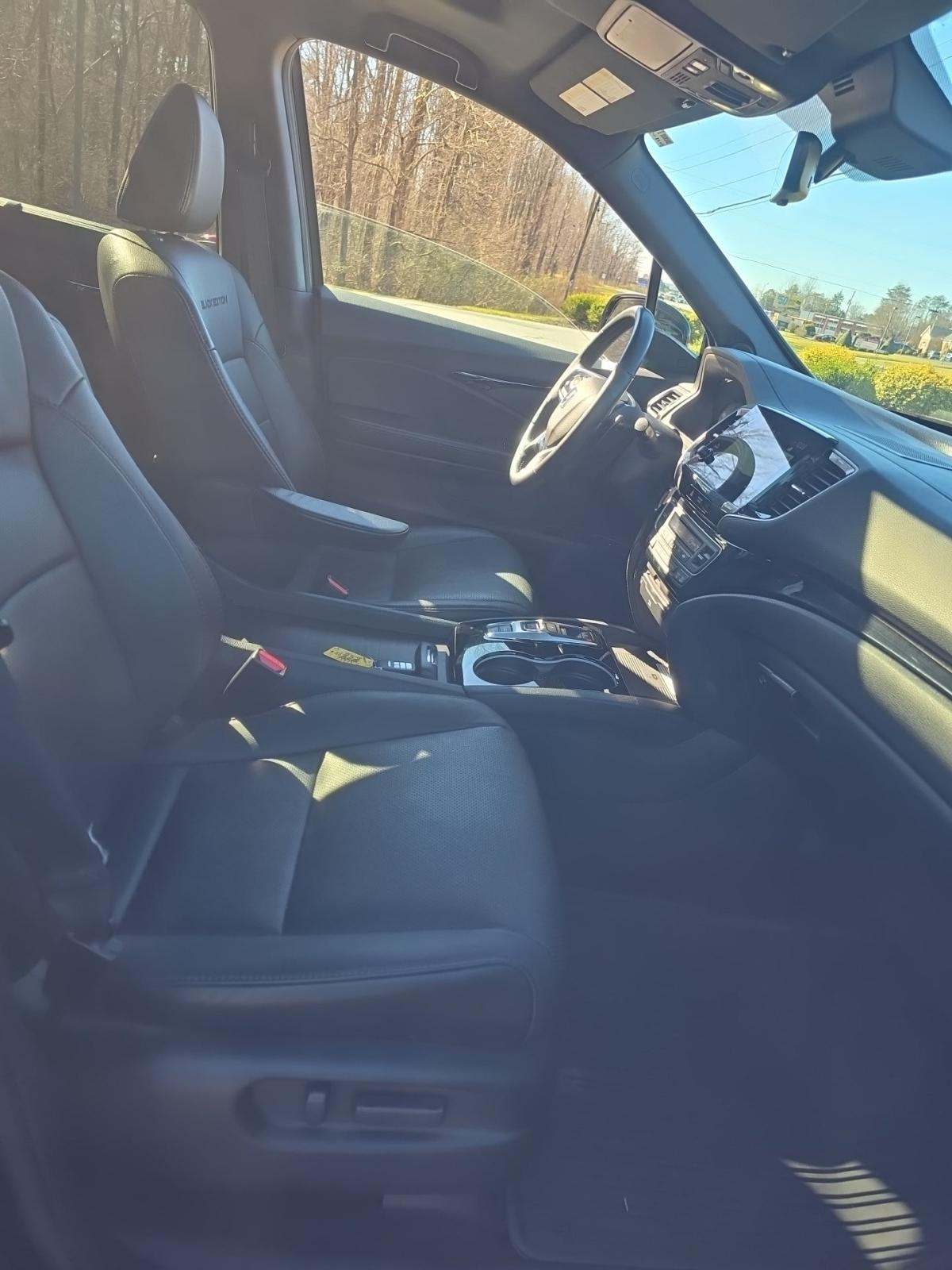 2022 Honda Pilot Black Edition AWD