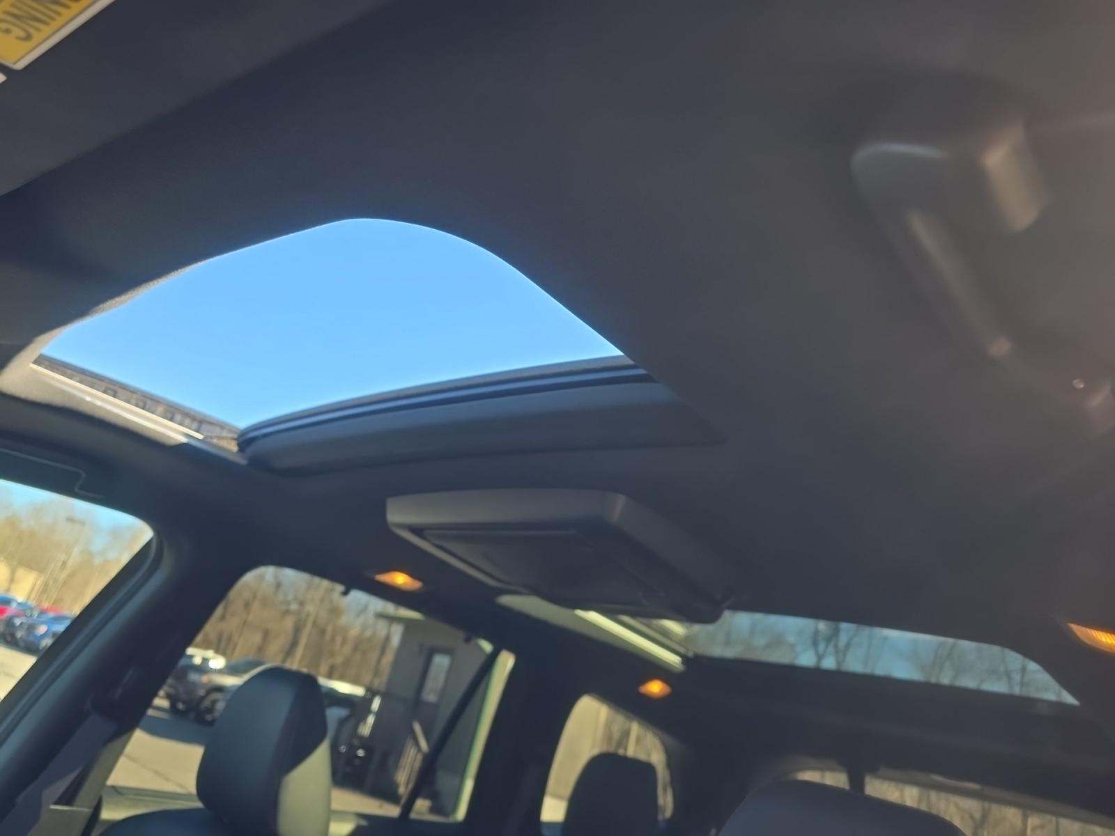 2022 Honda Pilot Black Edition AWD