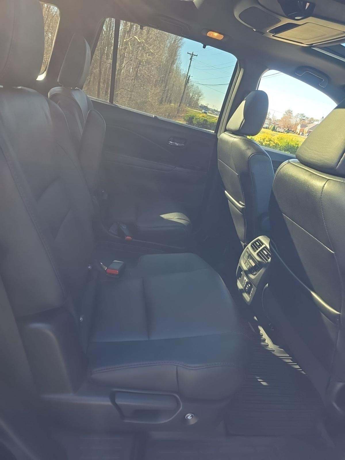 2022 Honda Pilot Black Edition AWD