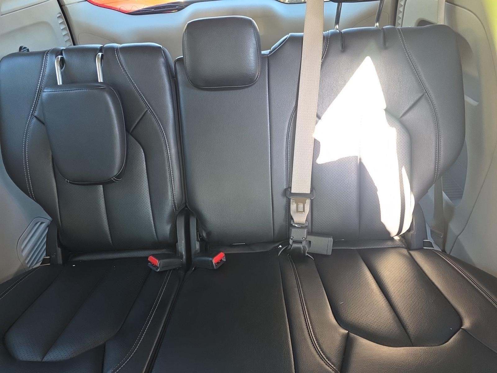 2022 Chrysler Pacifica Touring L FWD