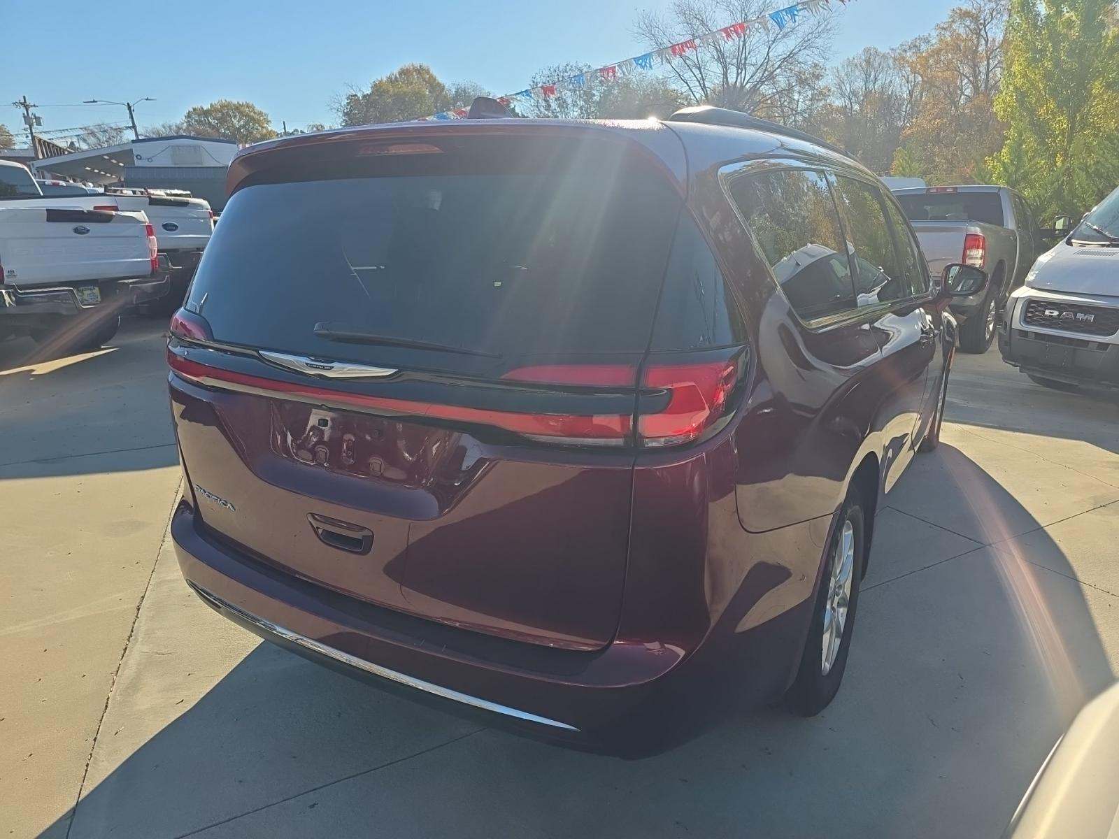 2022 Chrysler Pacifica Touring L FWD