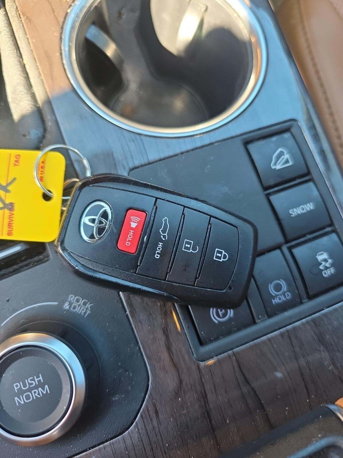 2025 Toyota Highlander Platinum AWD