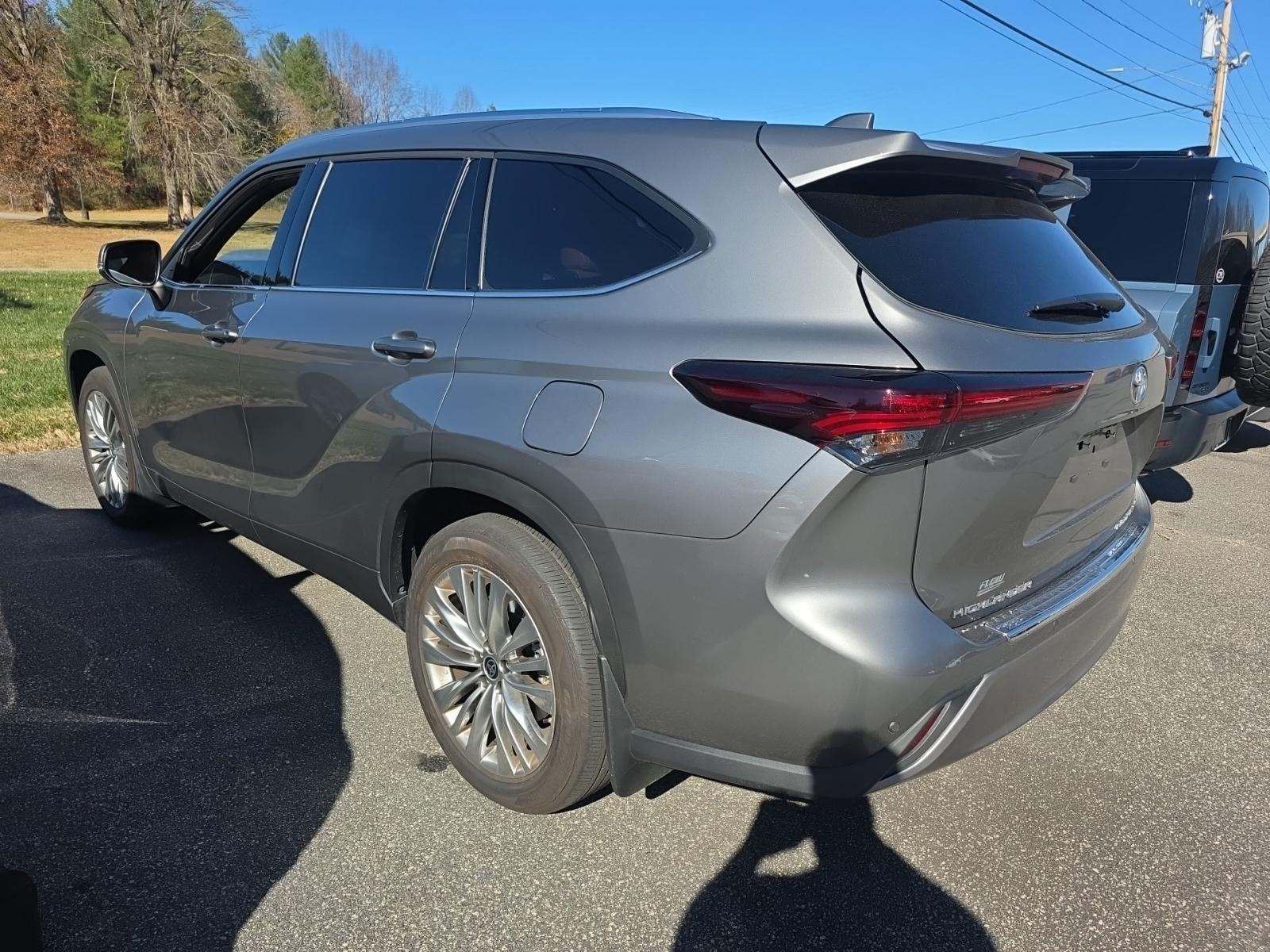 2025 Toyota Highlander Platinum AWD
