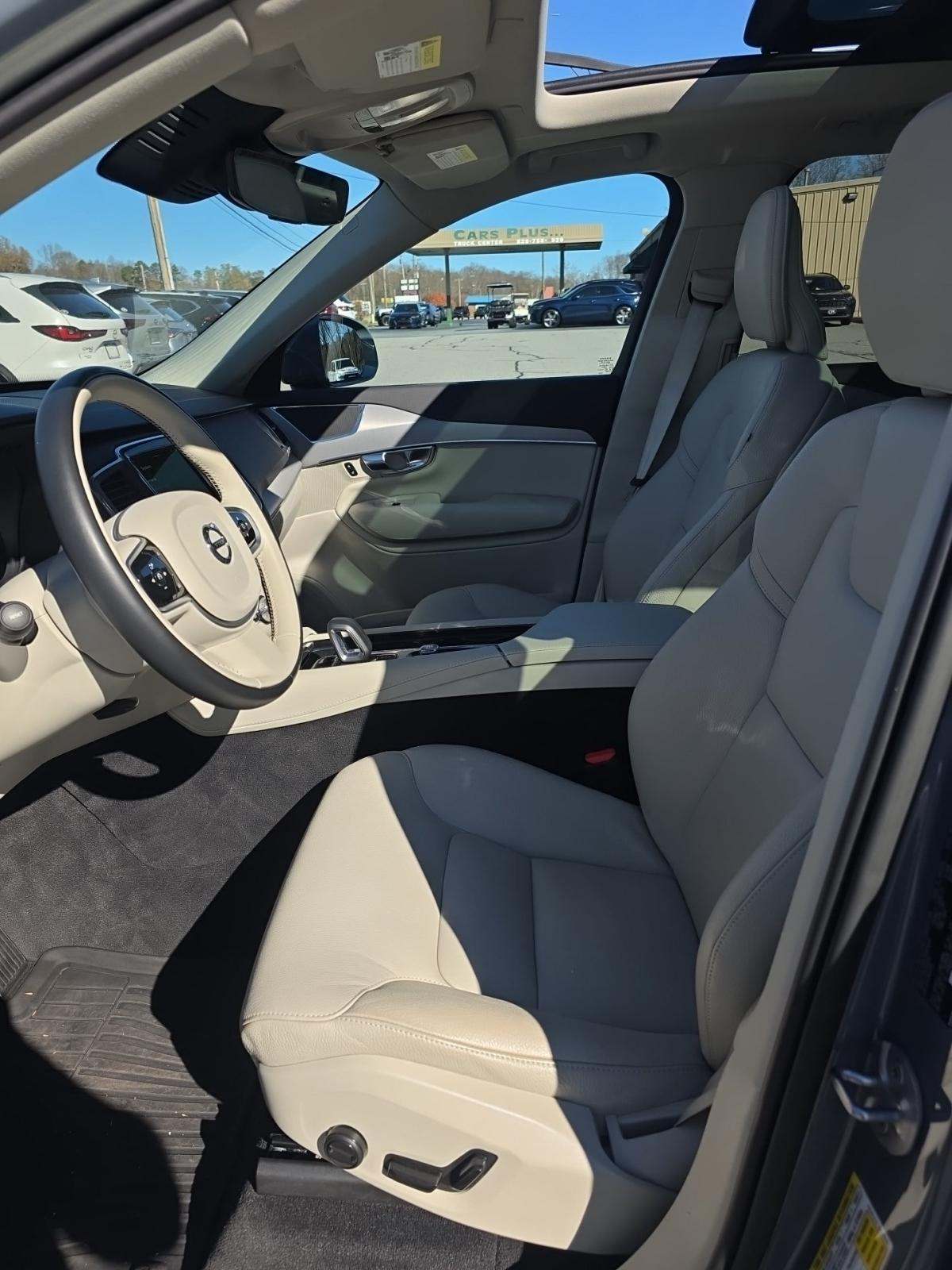 2023 Volvo XC90 B5 Core AWD