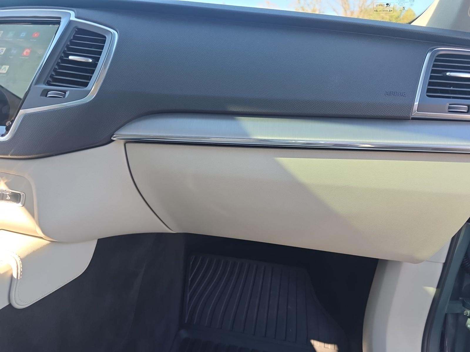 2023 Volvo XC90 B5 Core AWD