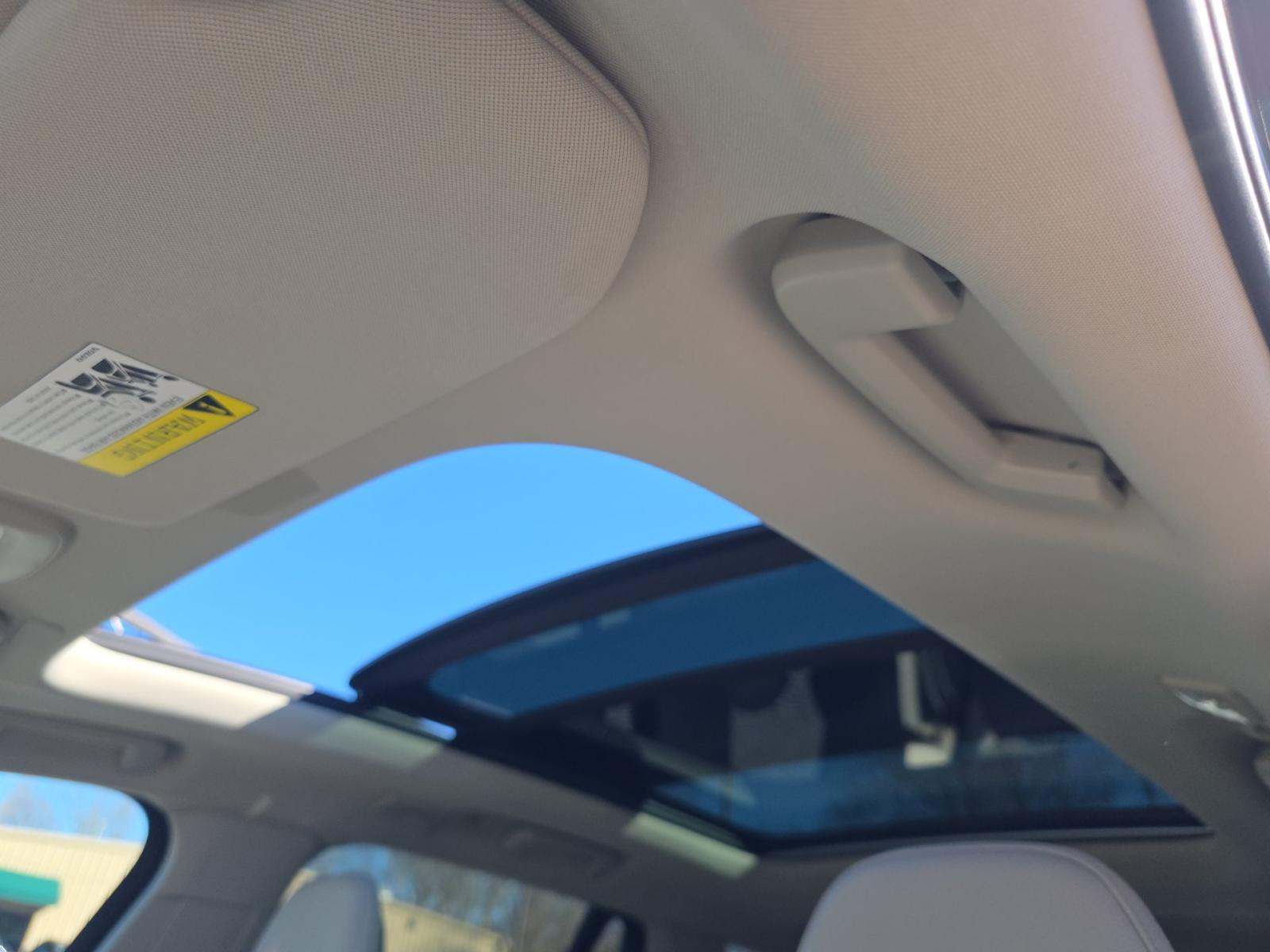 2023 Volvo XC90 B5 Core AWD