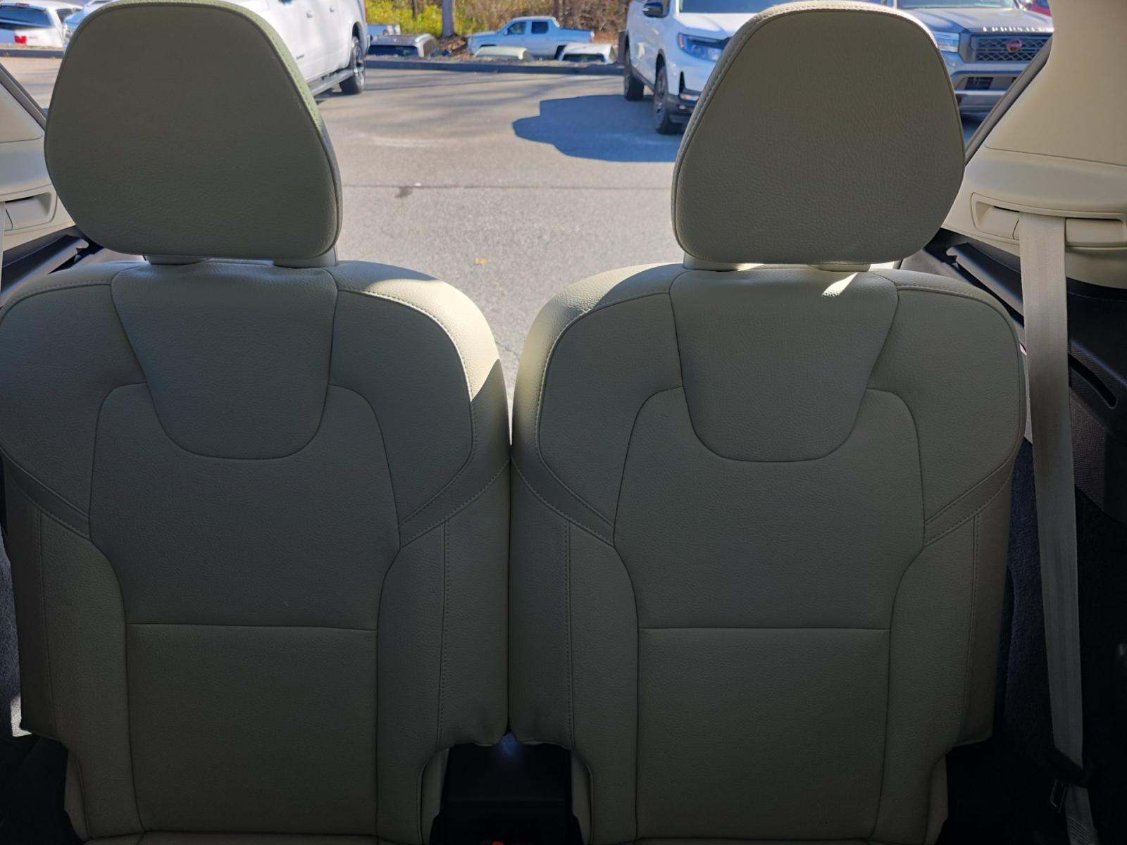 2023 Volvo XC90 B5 Core AWD