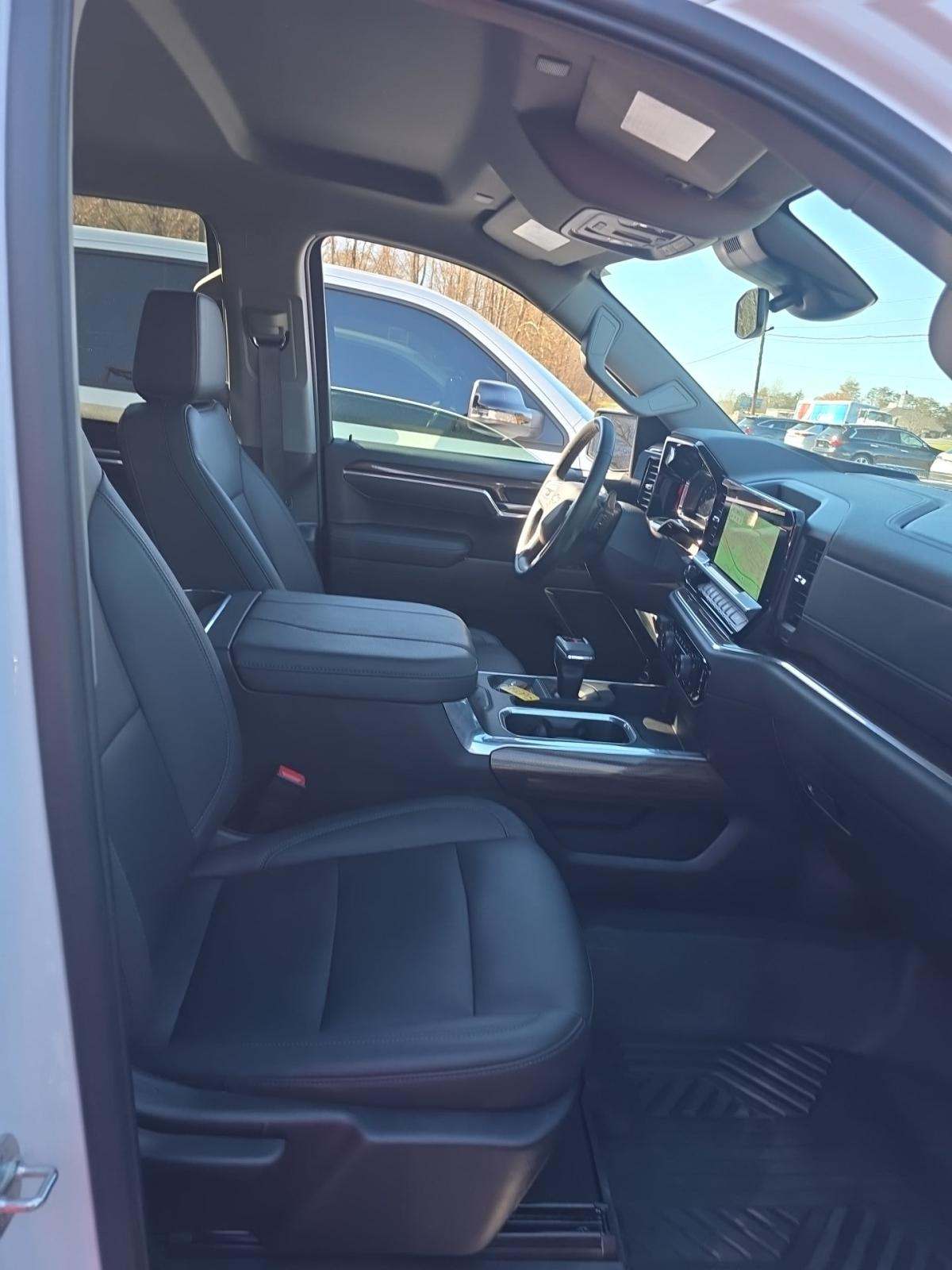 2025 Chevrolet Silverado 1500 LT AWD