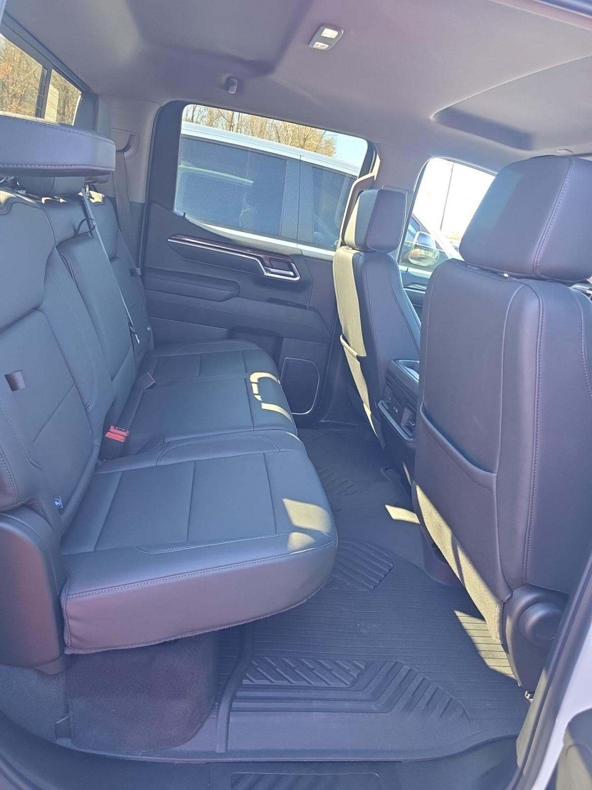 2025 Chevrolet Silverado 1500 LT AWD