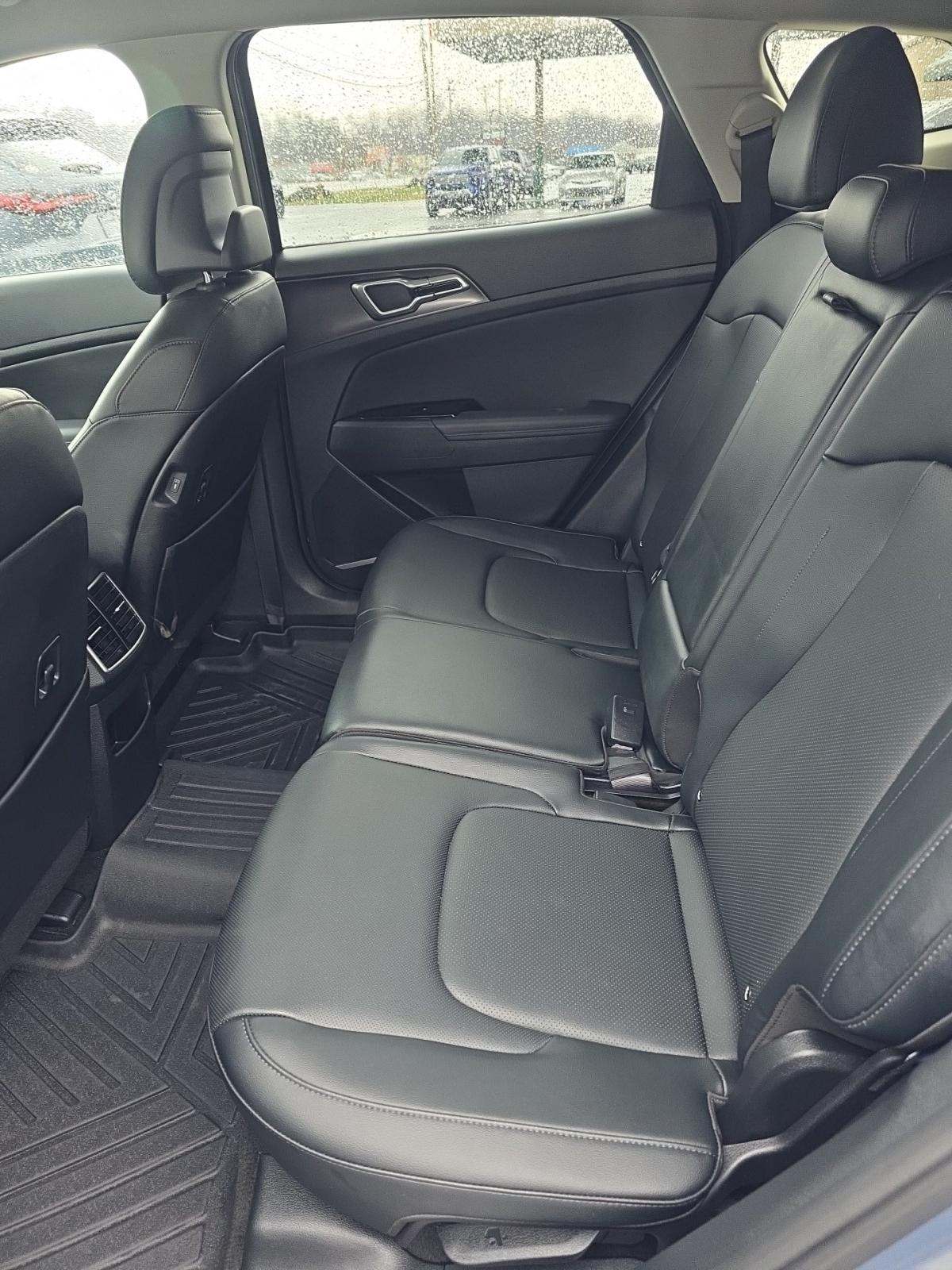 2025 Kia Sportage EX FWD