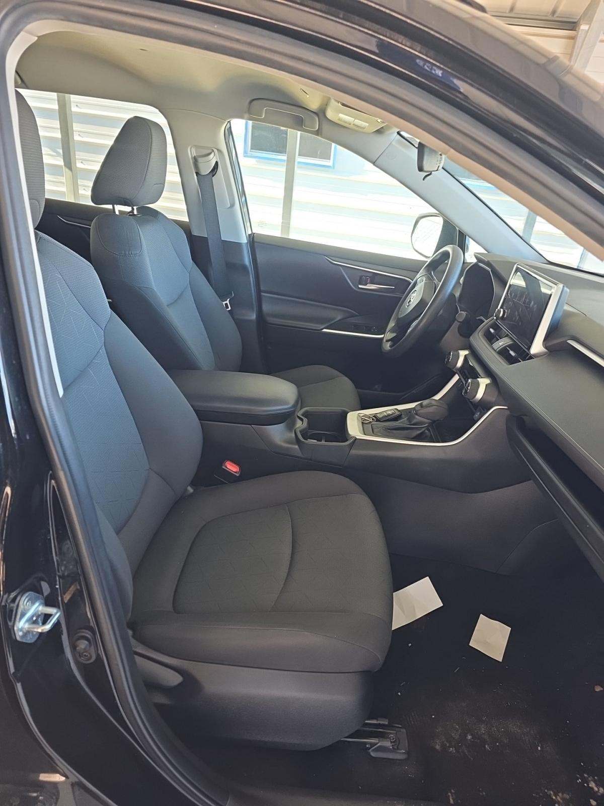 2023 Toyota RAV4 XLE FWD