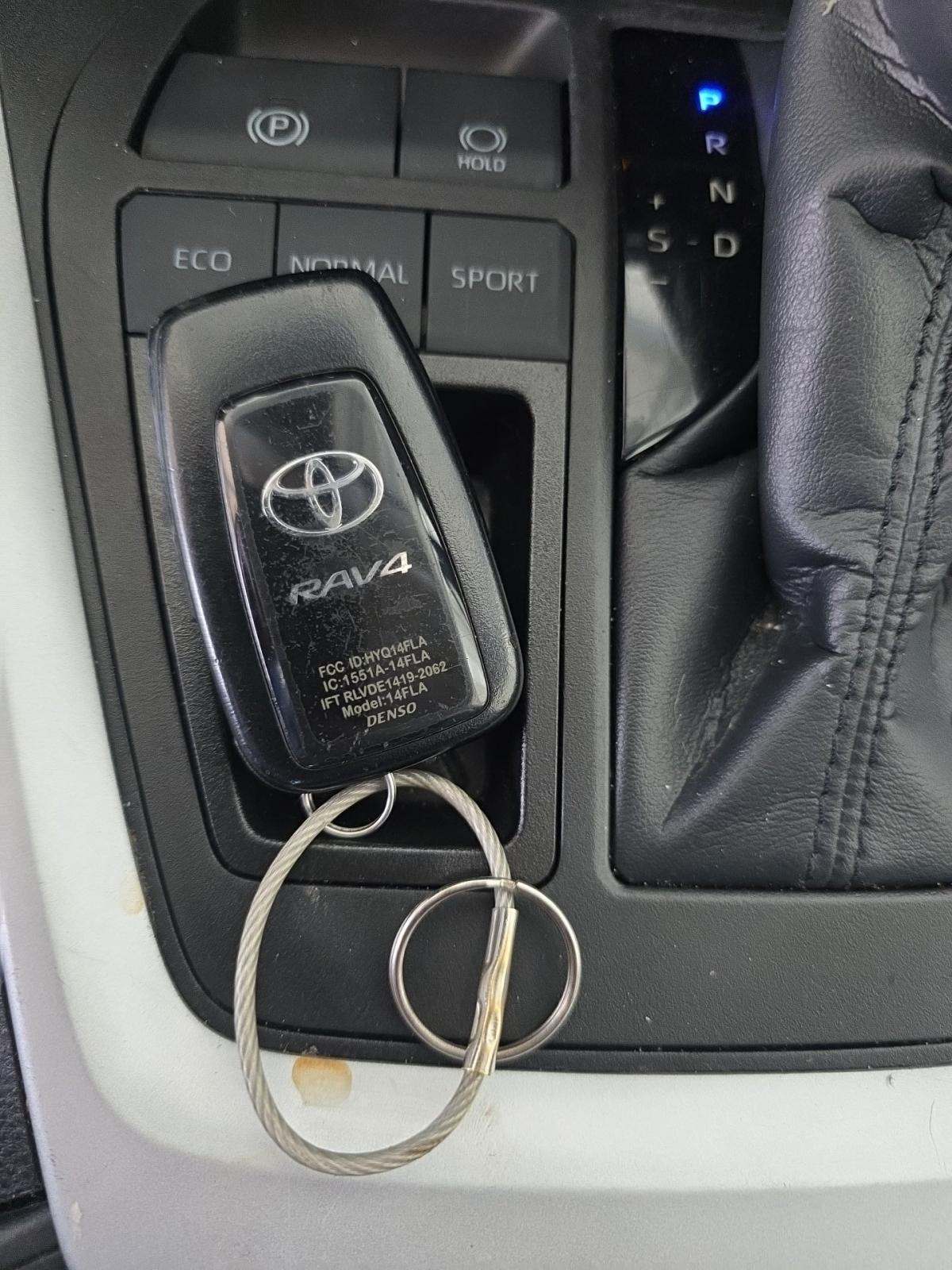 2023 Toyota RAV4 XLE FWD