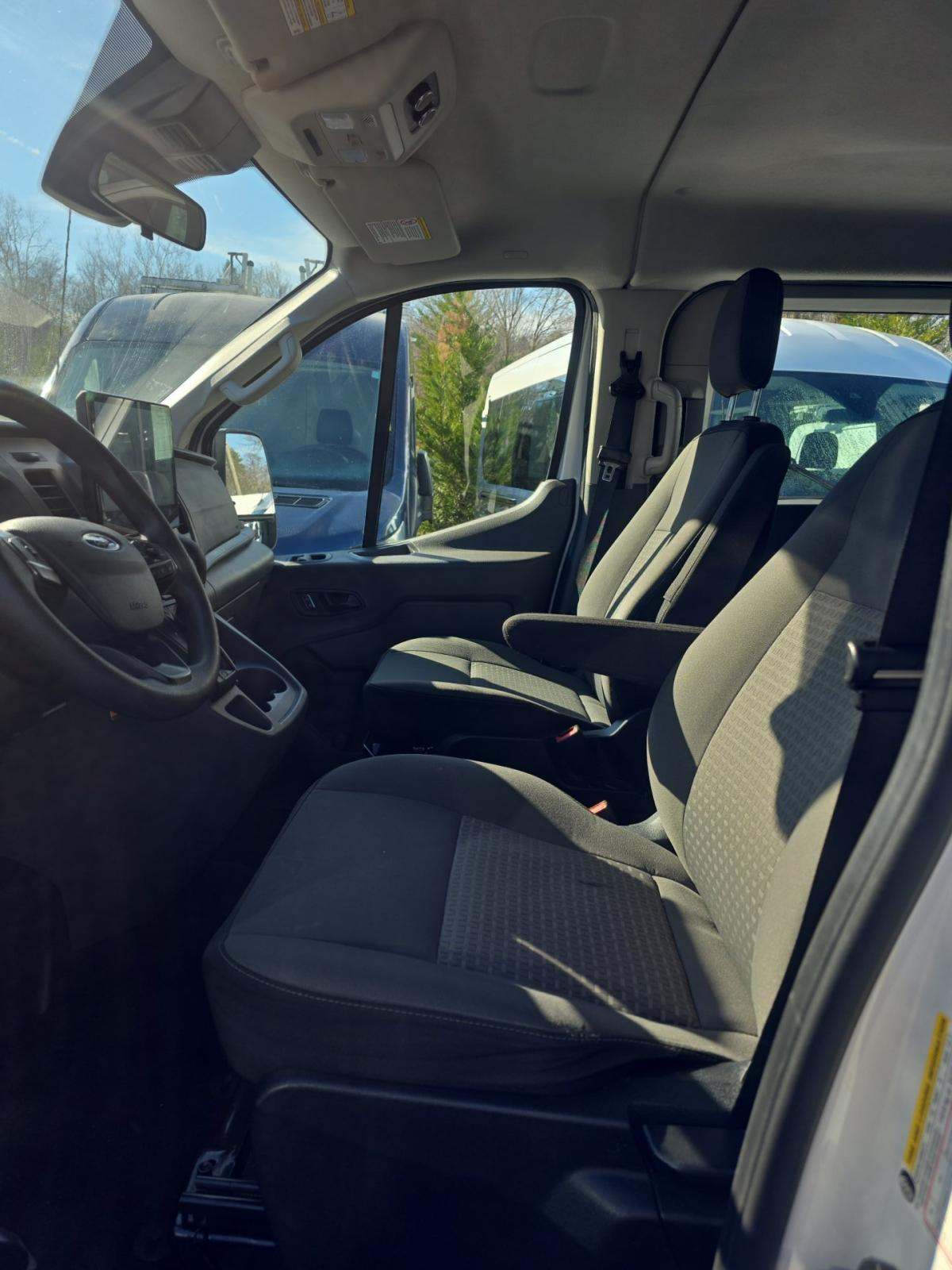 FORD TRANSIT 350 - 6