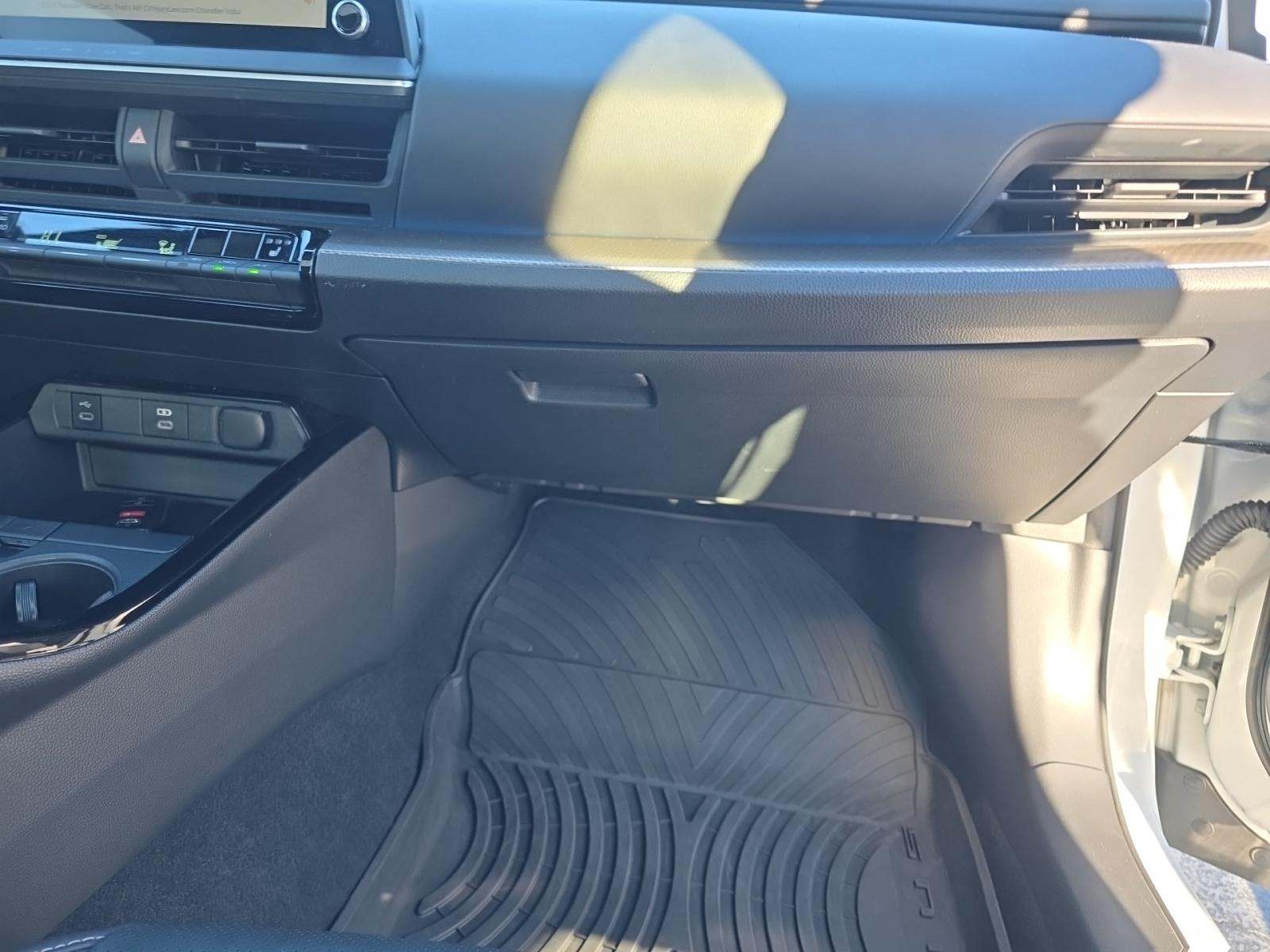 2023 Toyota Prius XLE FWD