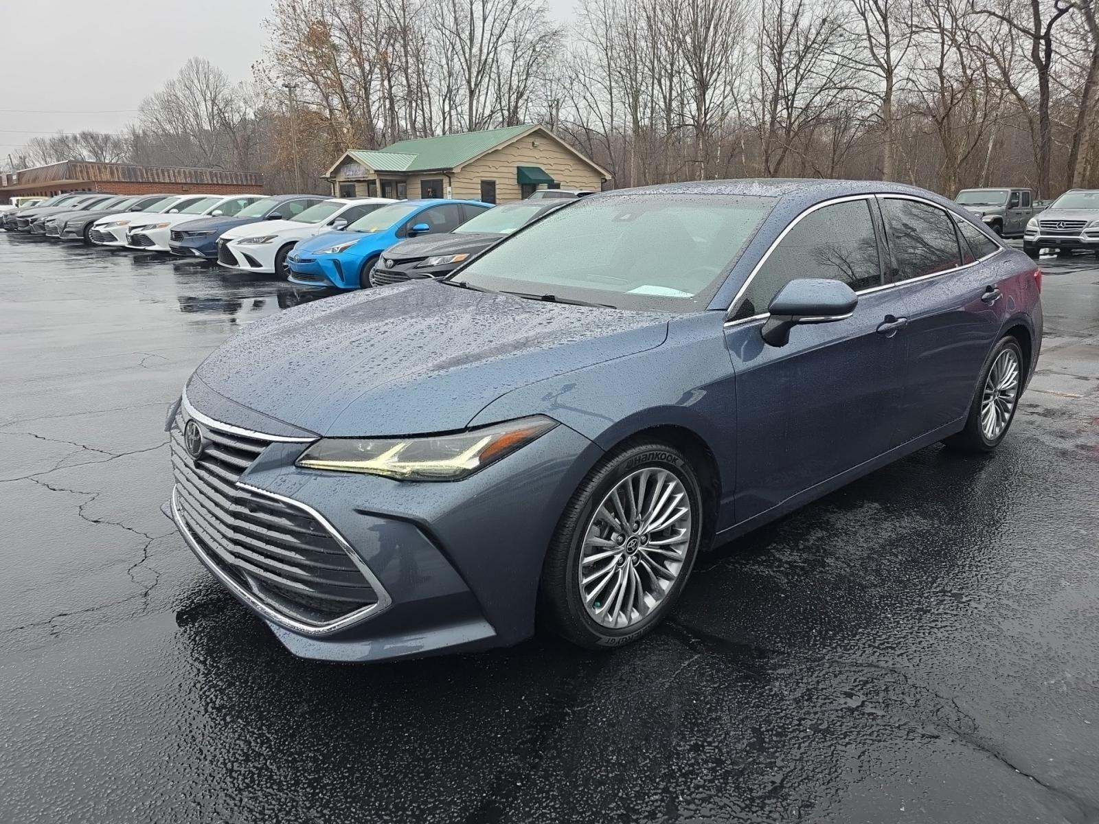 2022 Toyota Avalon Limited FWD