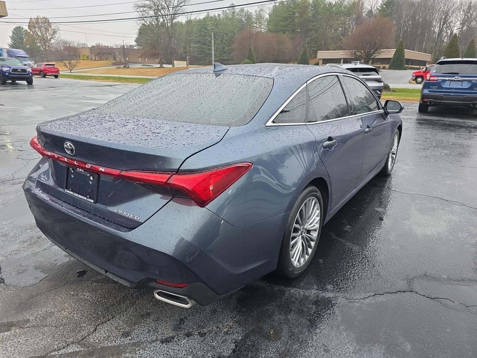 2022 Toyota Avalon Limited FWD