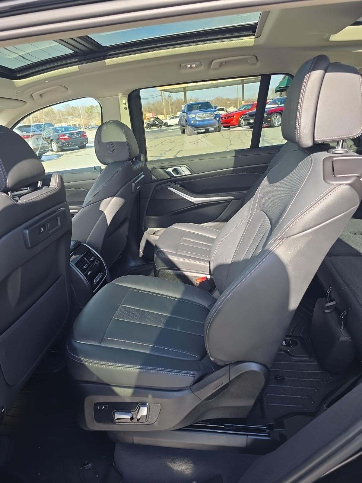 2022 BMW X7 xDrive40i AWD