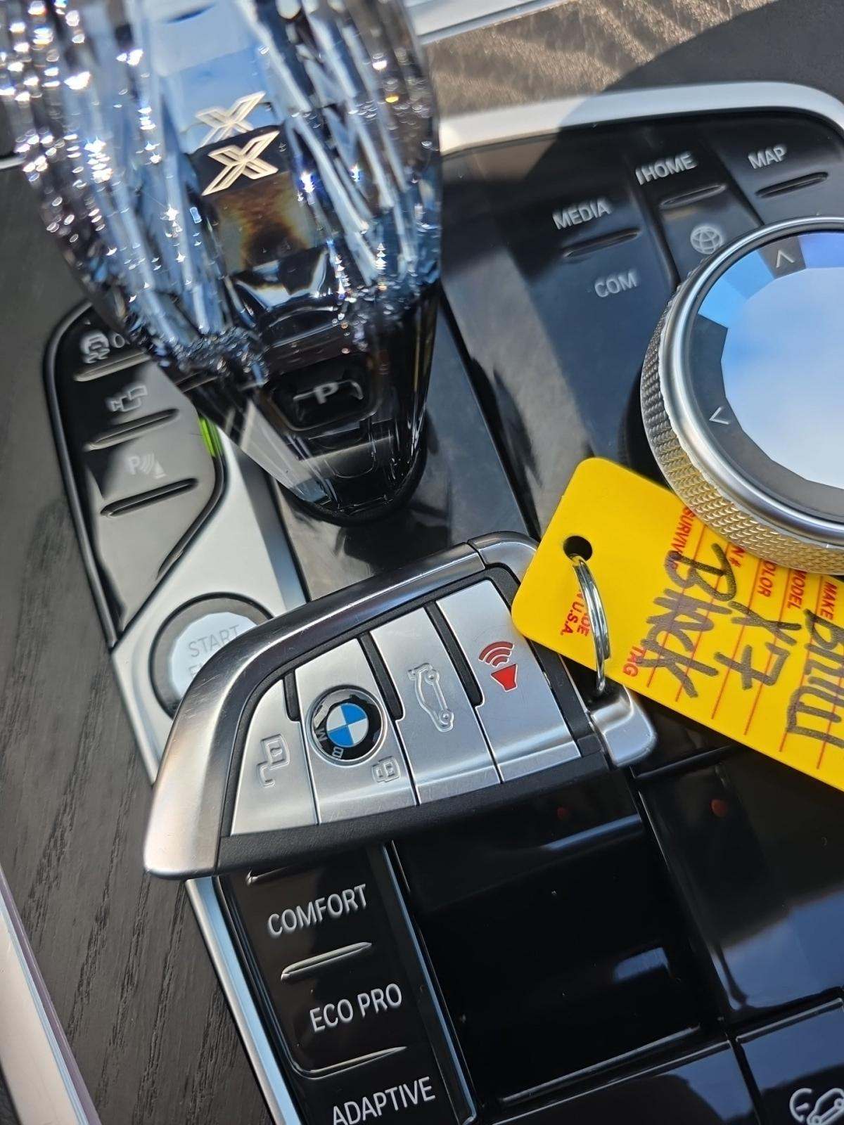 2022 BMW X7 xDrive40i AWD