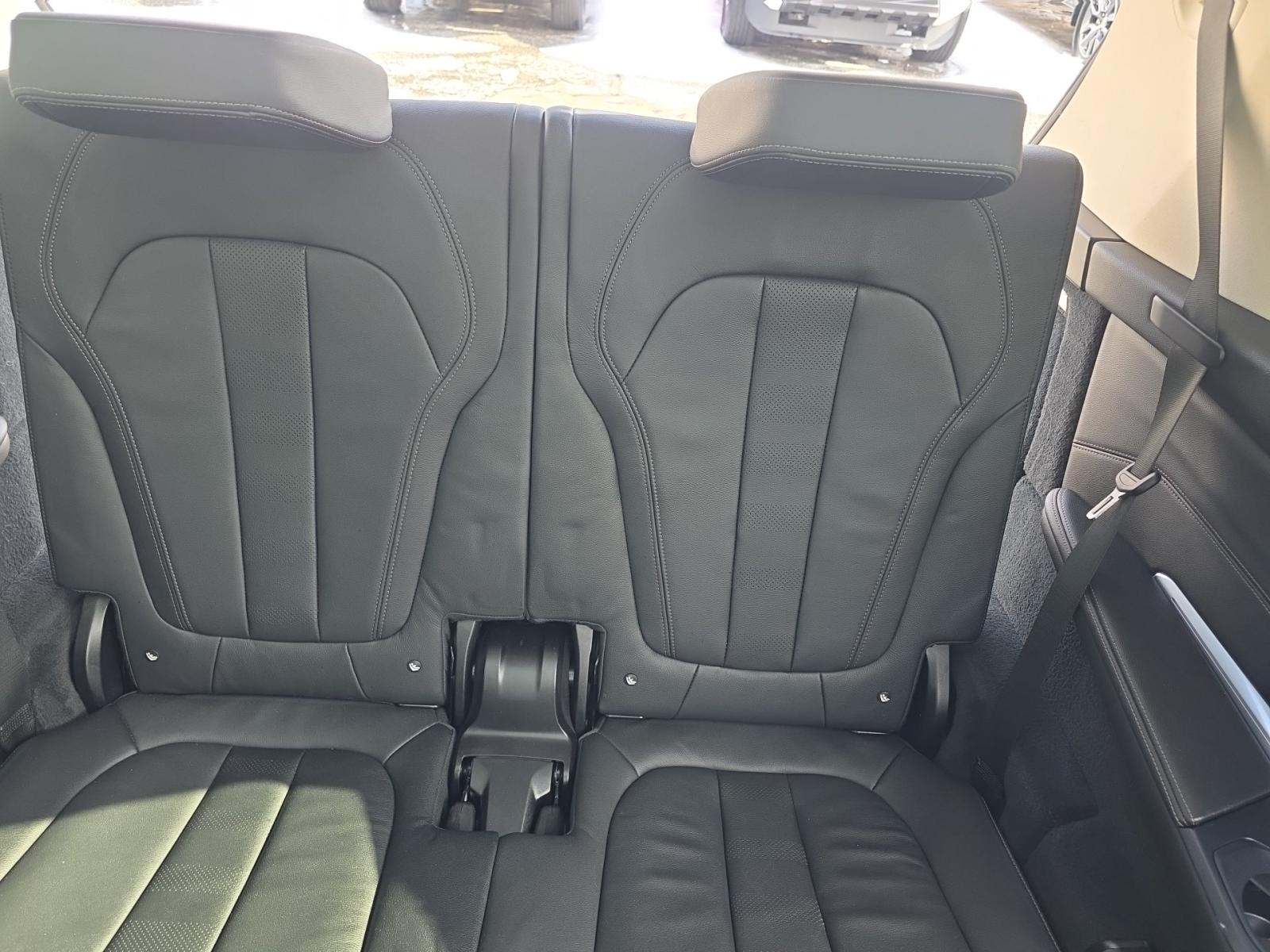 2022 BMW X7 xDrive40i AWD