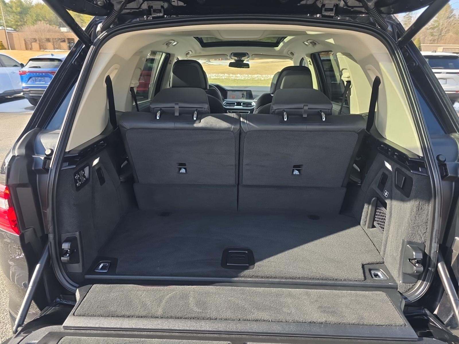 2022 BMW X7 xDrive40i AWD