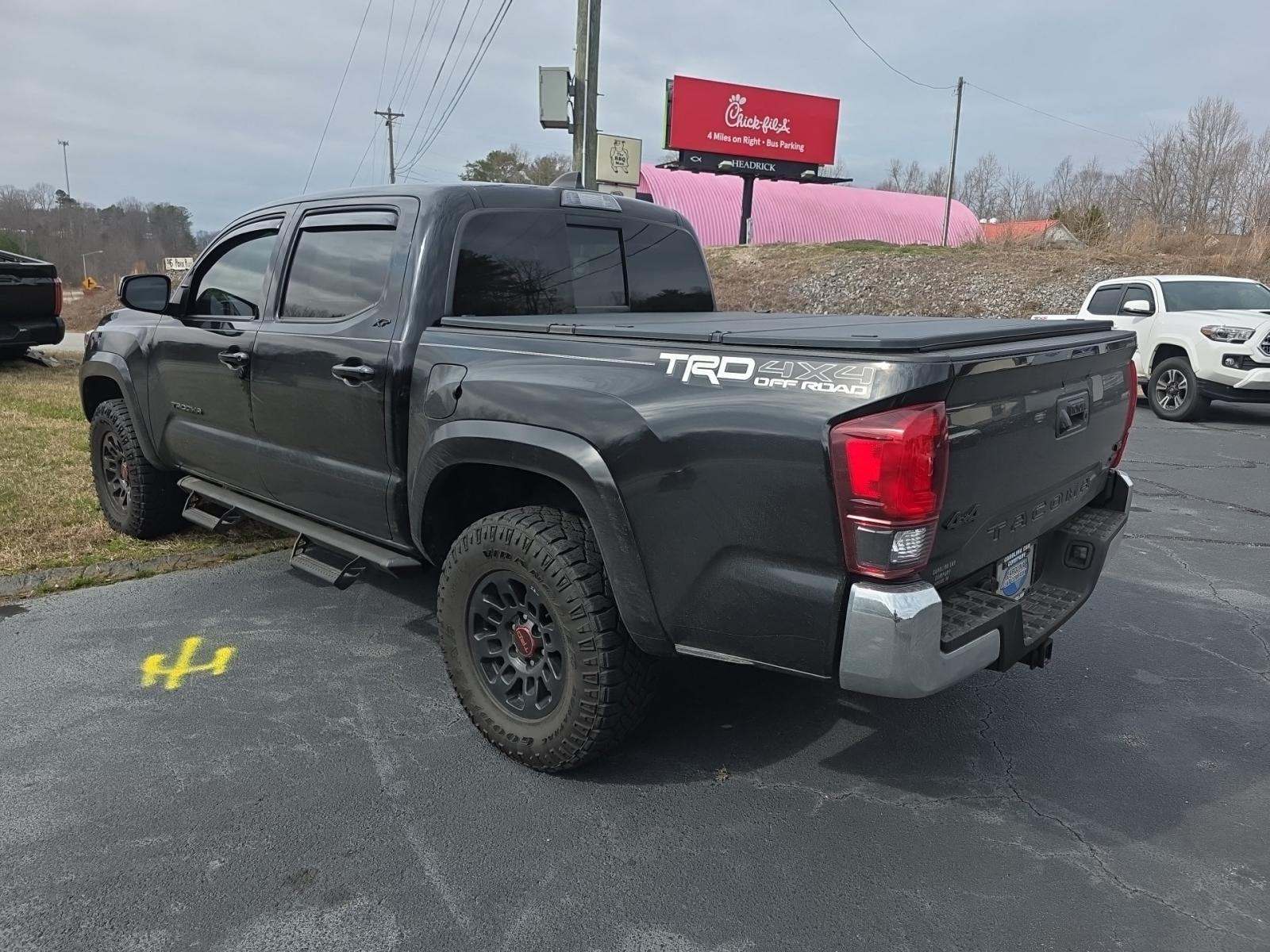 2021 Toyota Tacoma SR5 AWD