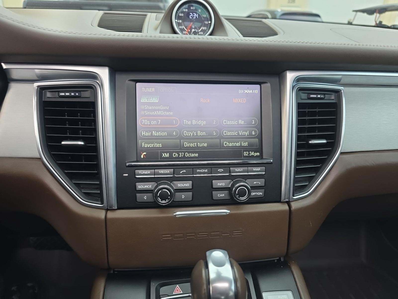 2016 Porsche Macan Turbo AWD