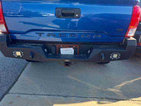 2017 Toyota Tacoma TRD Off-Road AWD