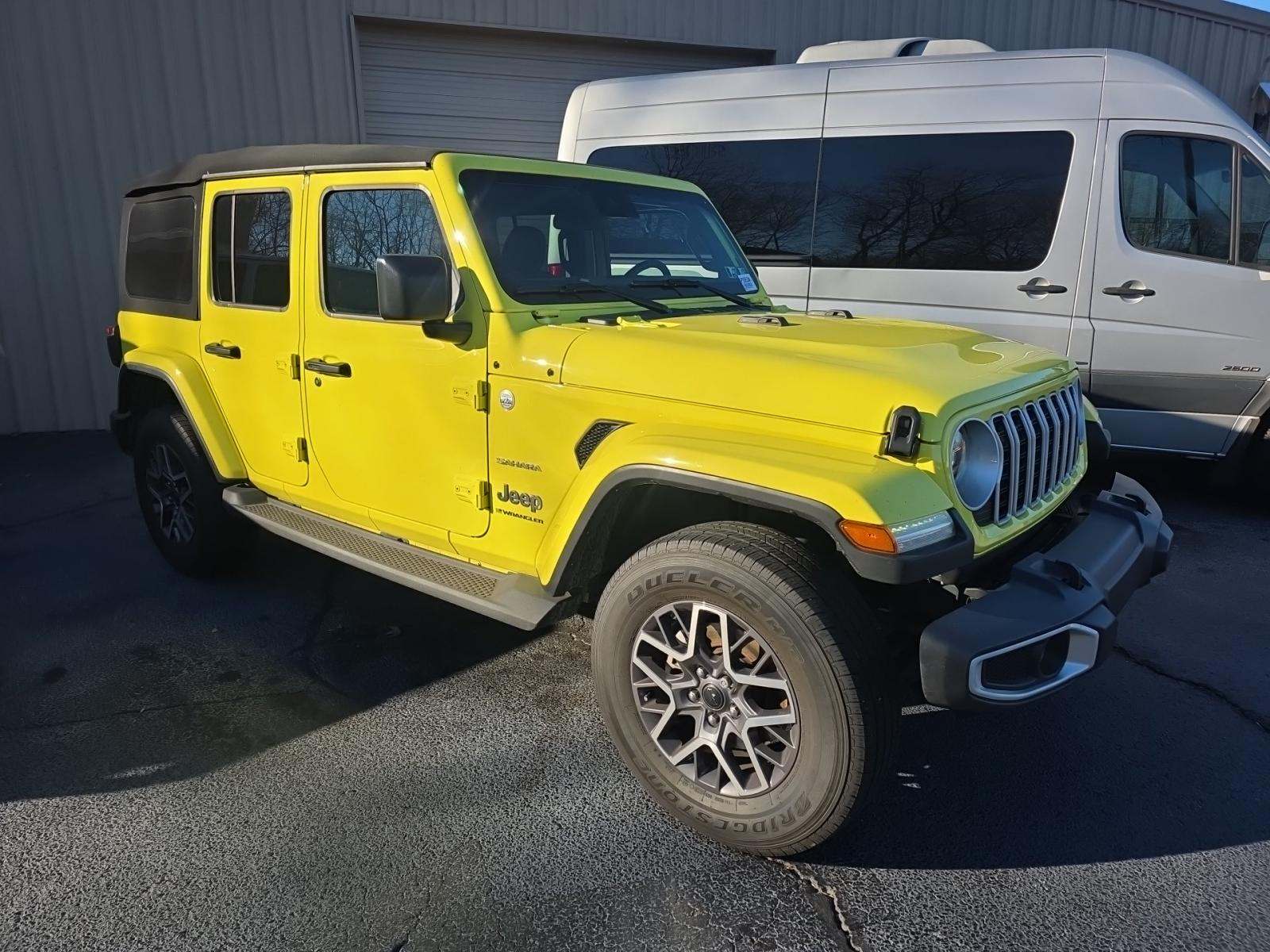 2024 Jeep Wrangler Sahara AWD