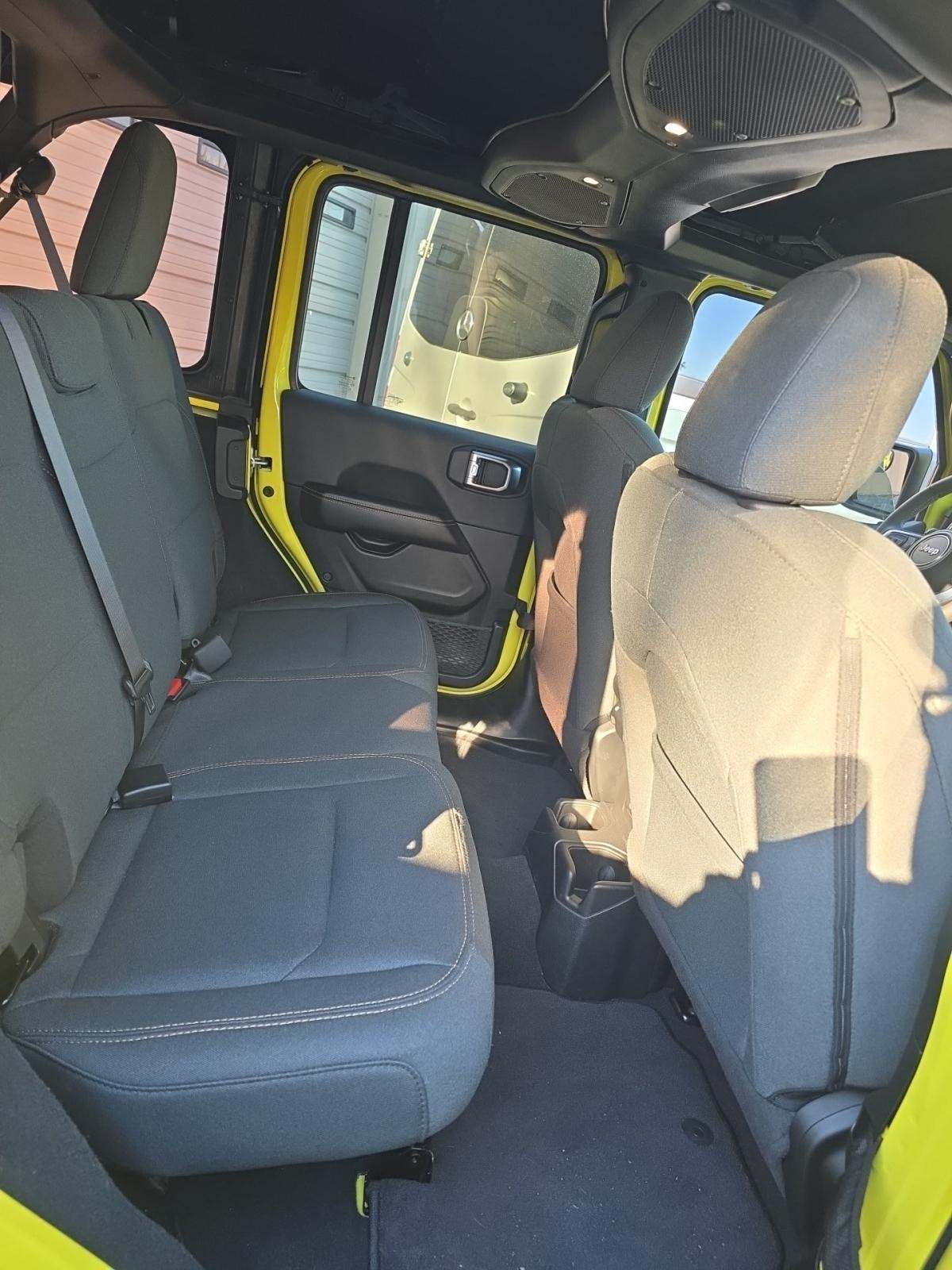 2024 Jeep Wrangler Sahara AWD