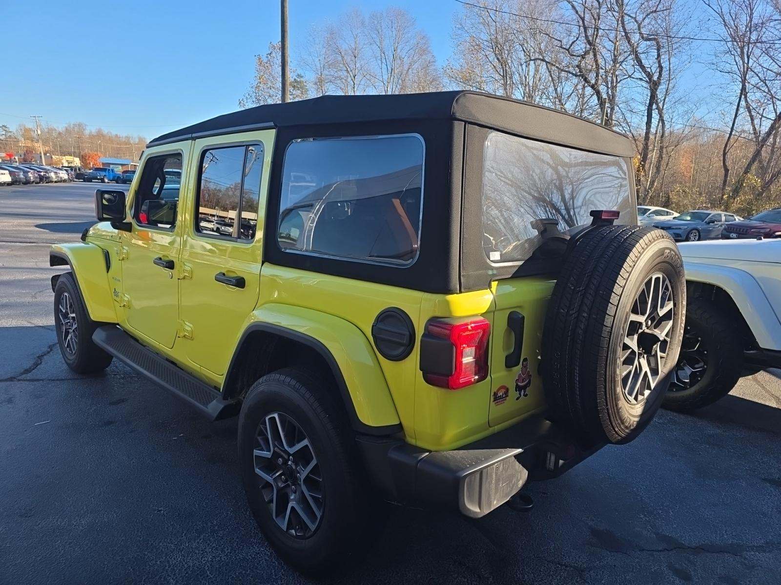 2024 Jeep Wrangler Sahara AWD