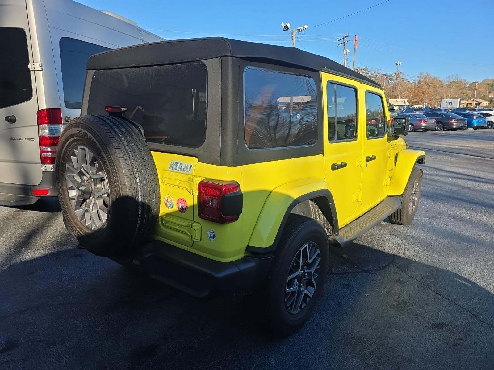 2024 Jeep Wrangler Sahara AWD