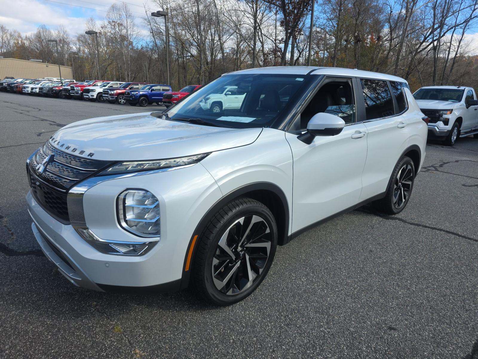 2024 Mitsubishi Outlander SE FWD