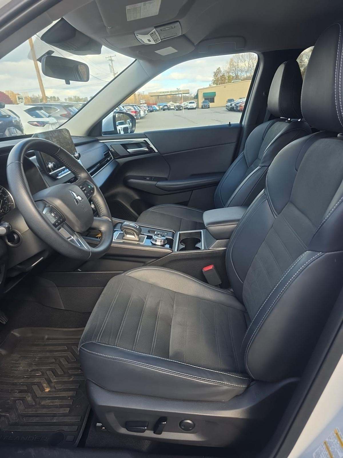 2024 Mitsubishi Outlander SE FWD