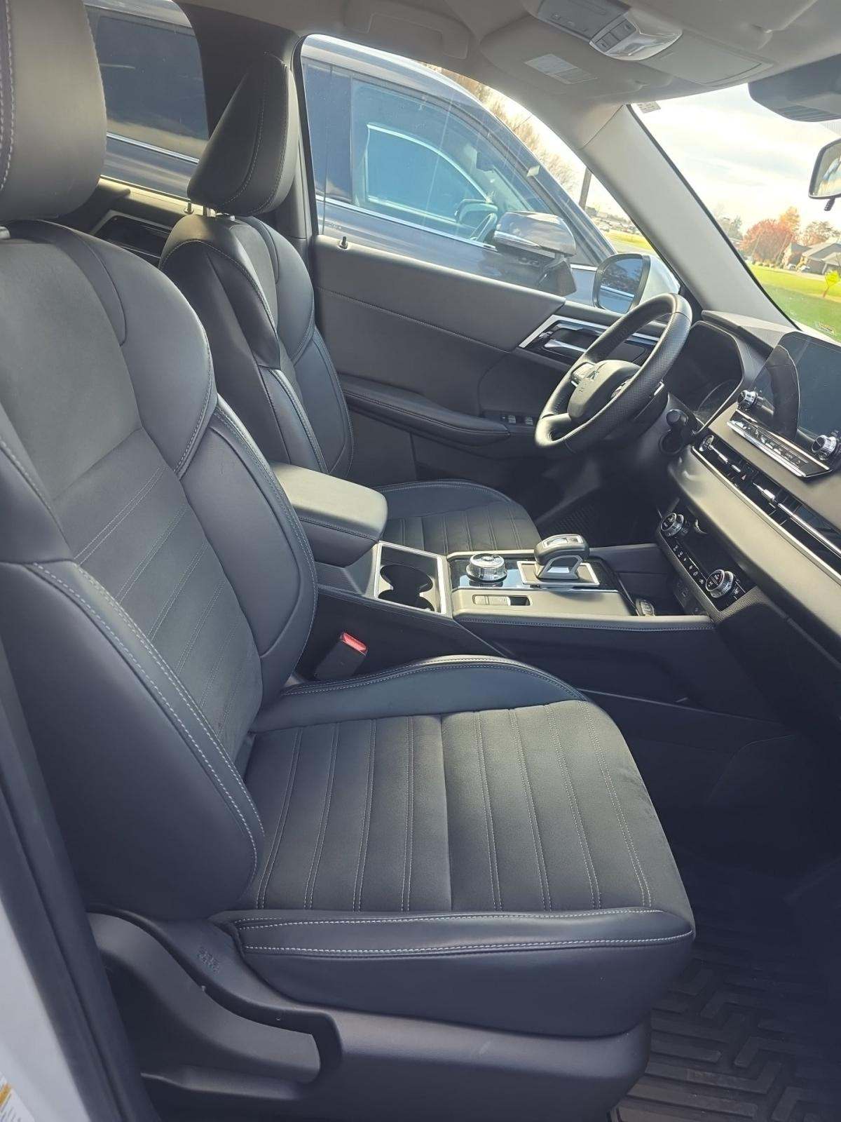 2024 Mitsubishi Outlander SE FWD