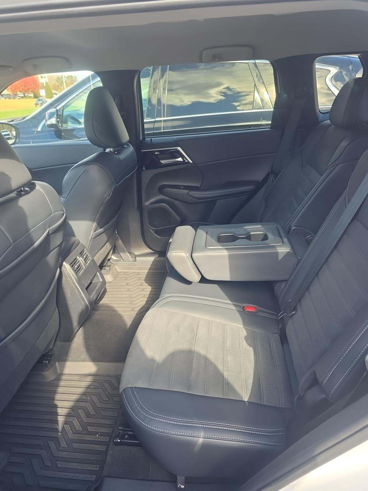 2024 Mitsubishi Outlander SE FWD