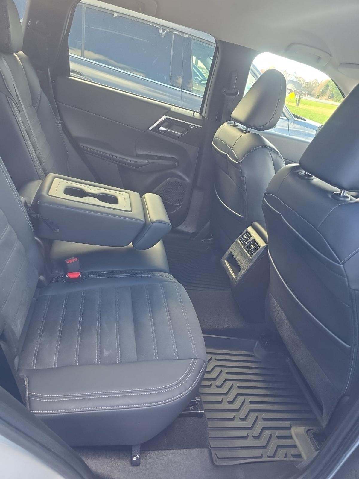 2024 Mitsubishi Outlander SE FWD