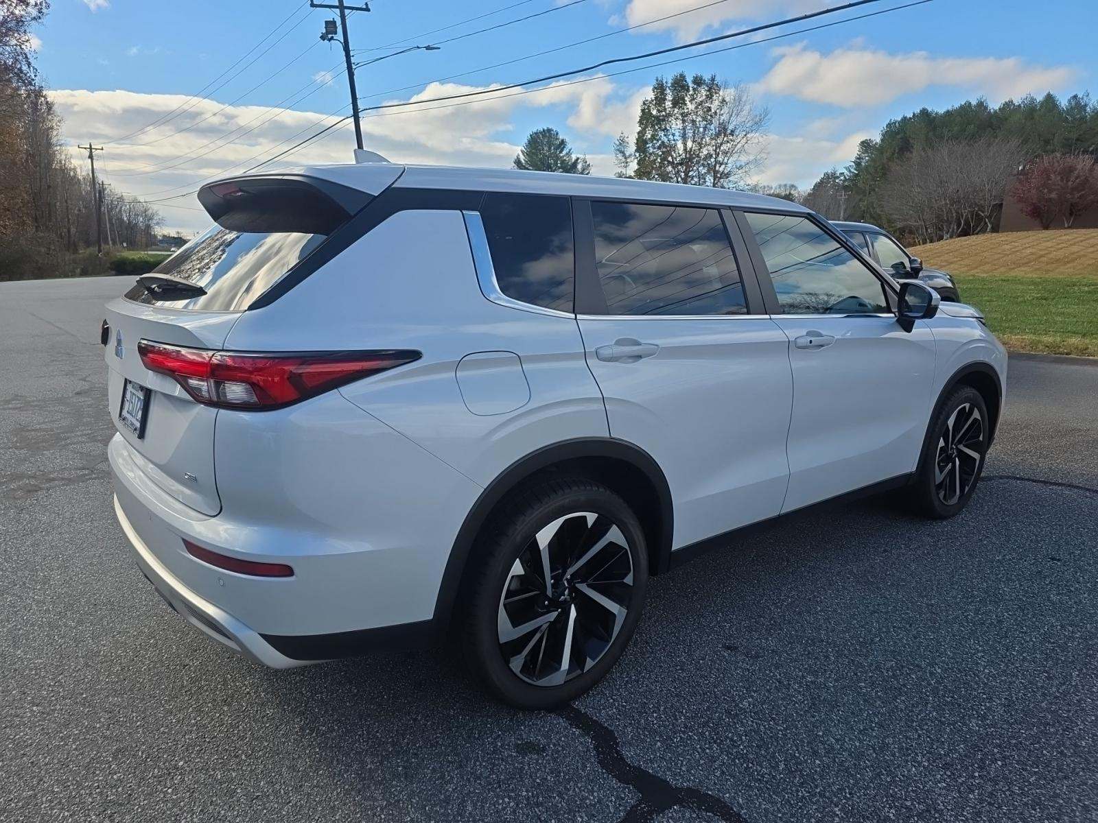 2024 Mitsubishi Outlander SE FWD