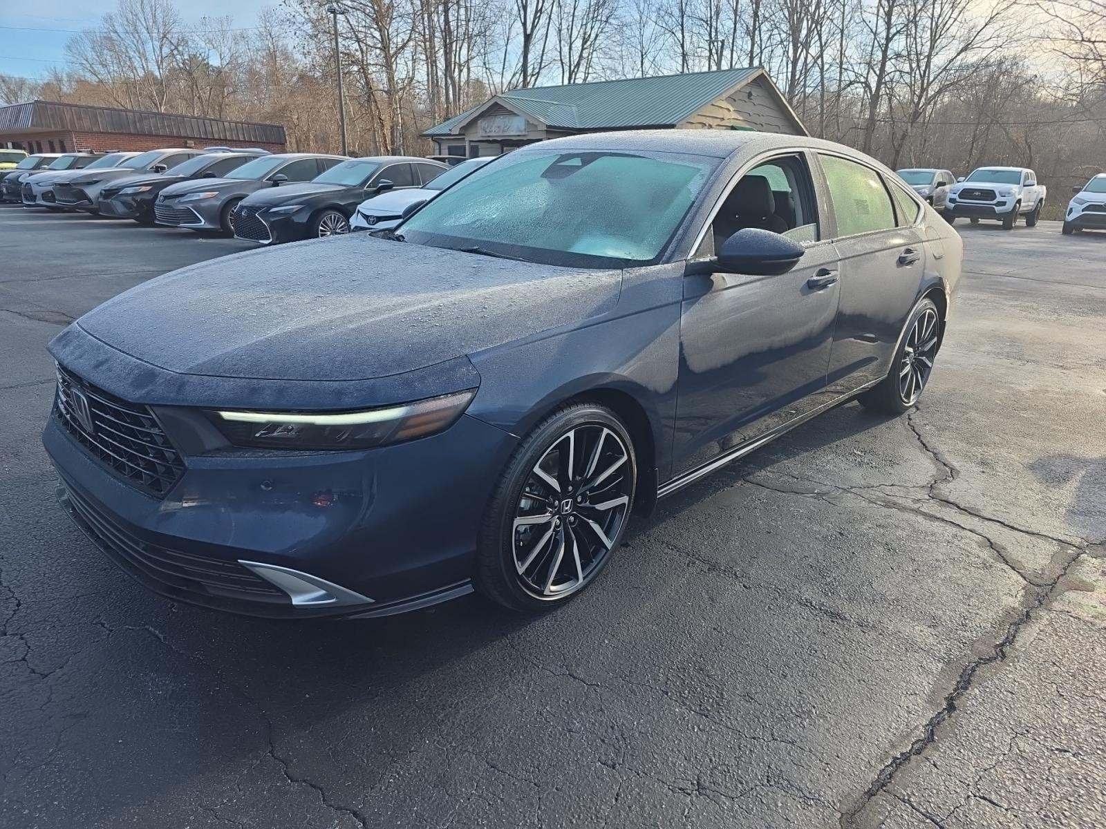 2025 Honda Accord Hybrid Touring FWD