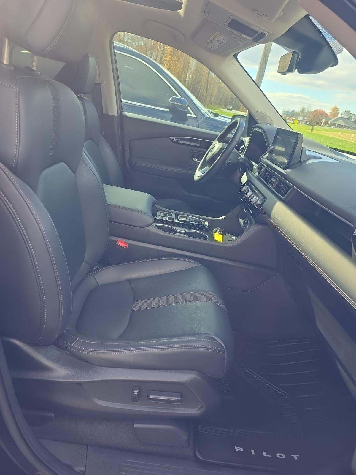 2023 Honda Pilot Touring AWD