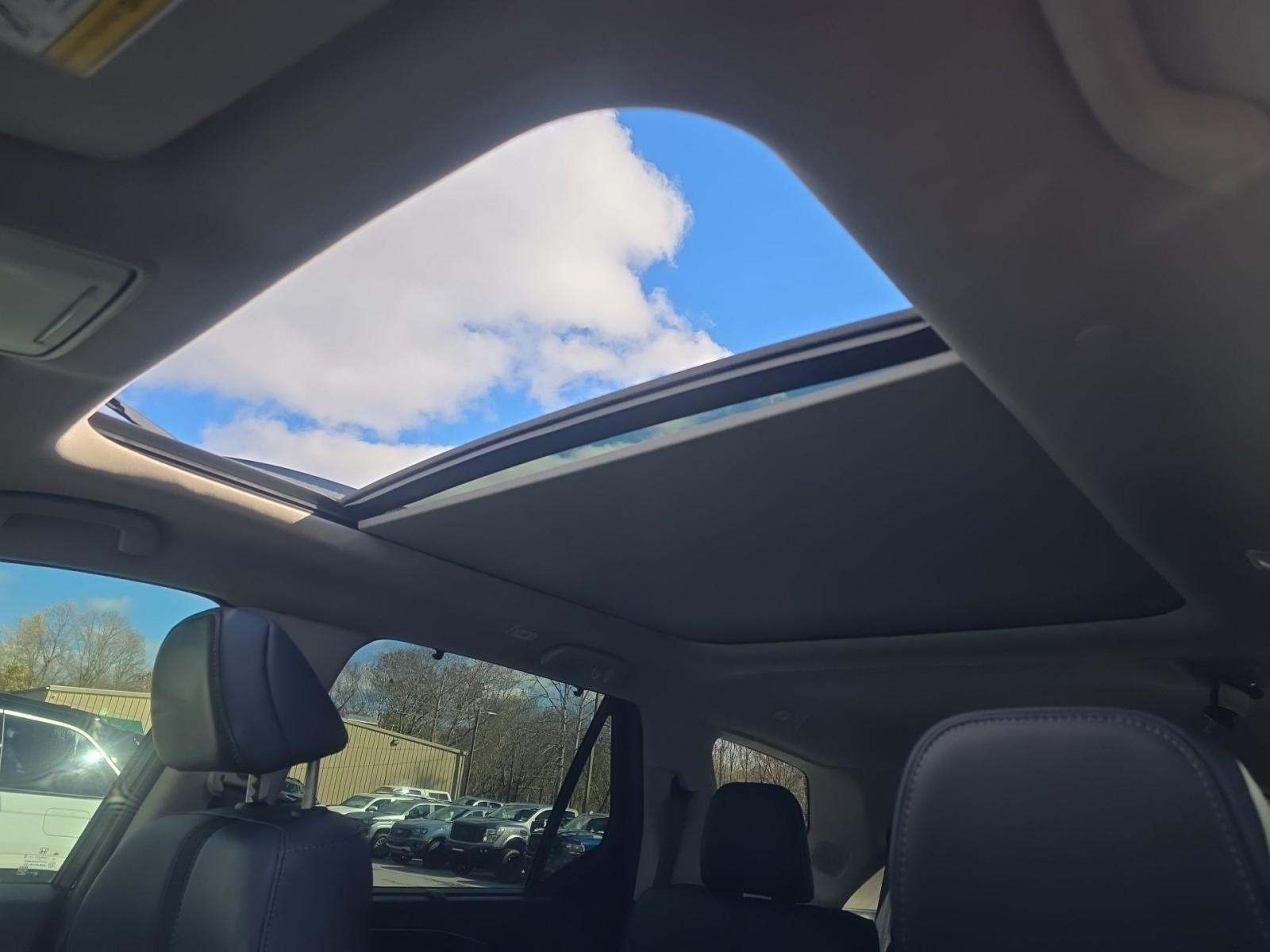 2023 Honda Pilot Touring AWD